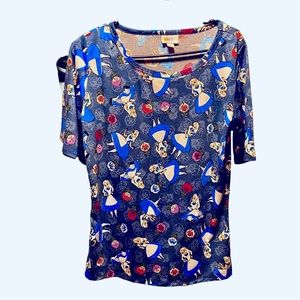 LuLaRoe Disney Short Sleeve Scoop Neck Top Featuring Minnie Mouse. Size M